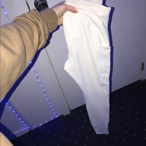 Lululemon - Picture 10 of 12